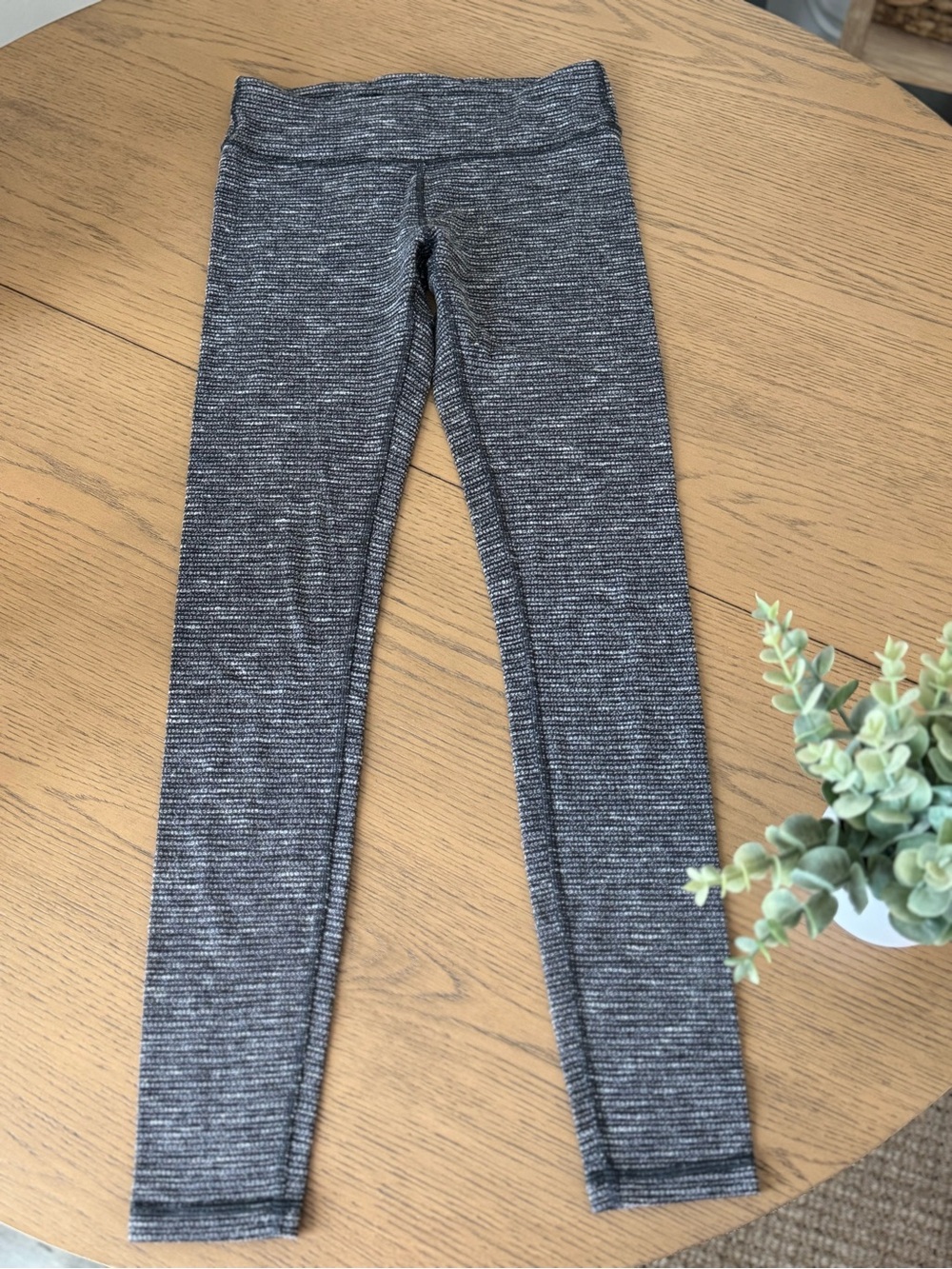 Ivivva by Lululemon Girls Size 12 Black Gray Space Dye Leggings Athletic Pants - Picture 4 of 6
